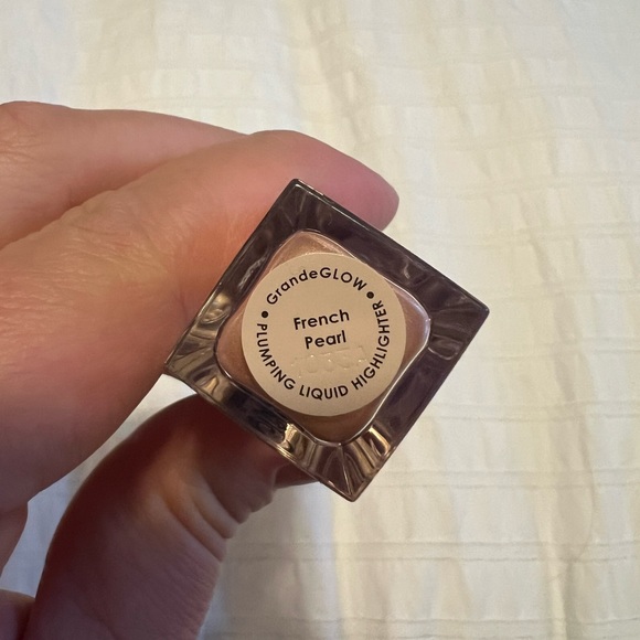 Grande Cosmetics, GrandeGlow pumping liquid highlighter, shade French pearl,new - Picture 3 of 3